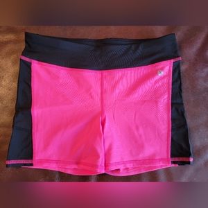 Girls Quick dry spandex Xersion shorts new w/out tags size Large (14)